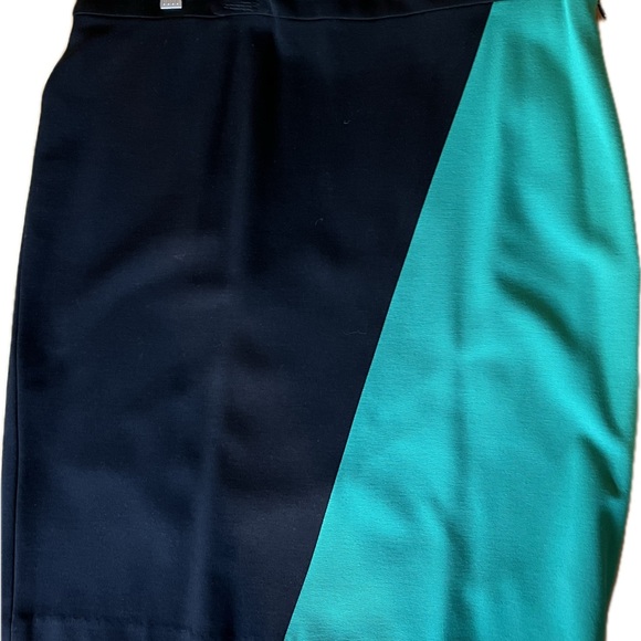 Sweater skirt set - Picture 6 of 8